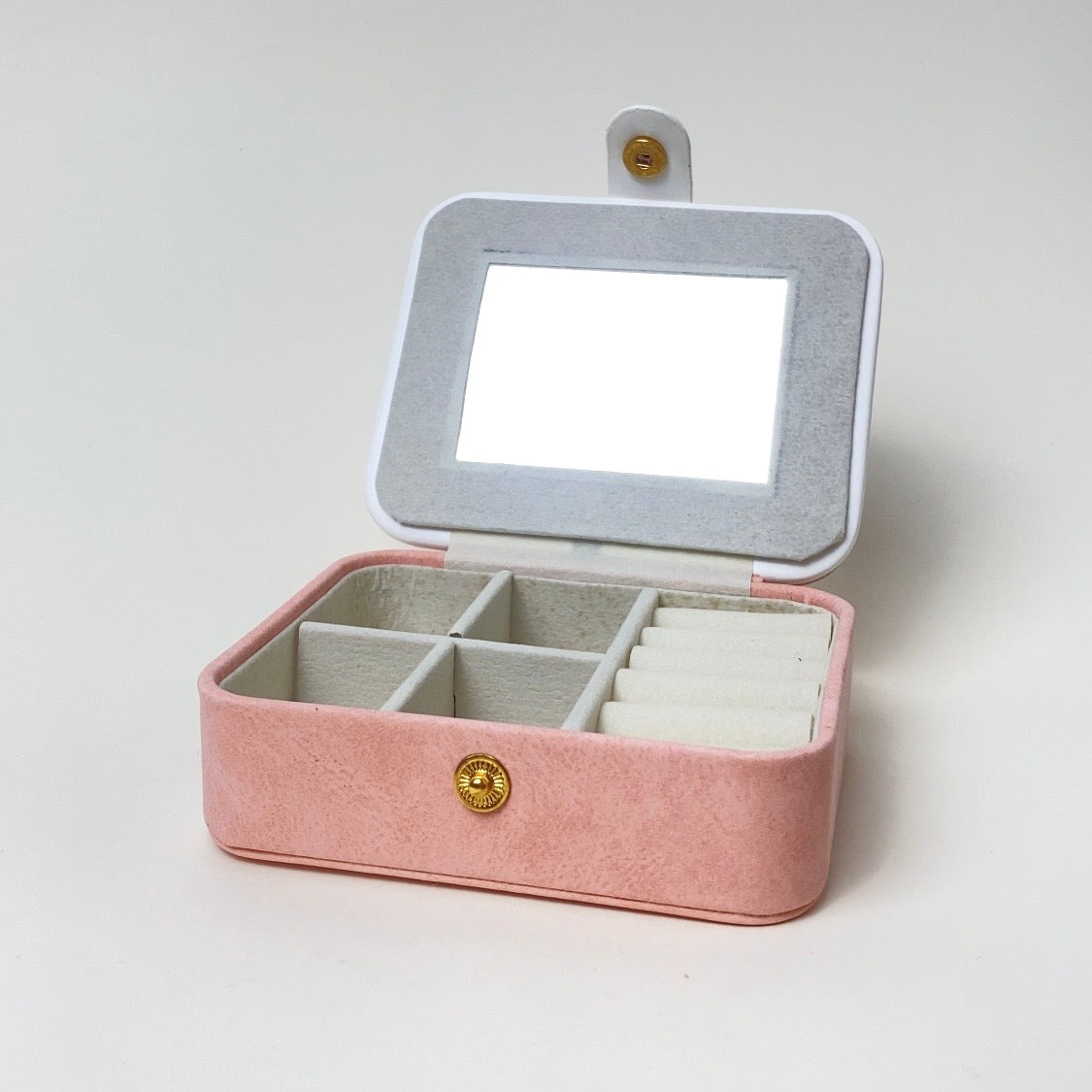 Innenaufteilung Schmuckbox mit Spiegel und Innenfächern